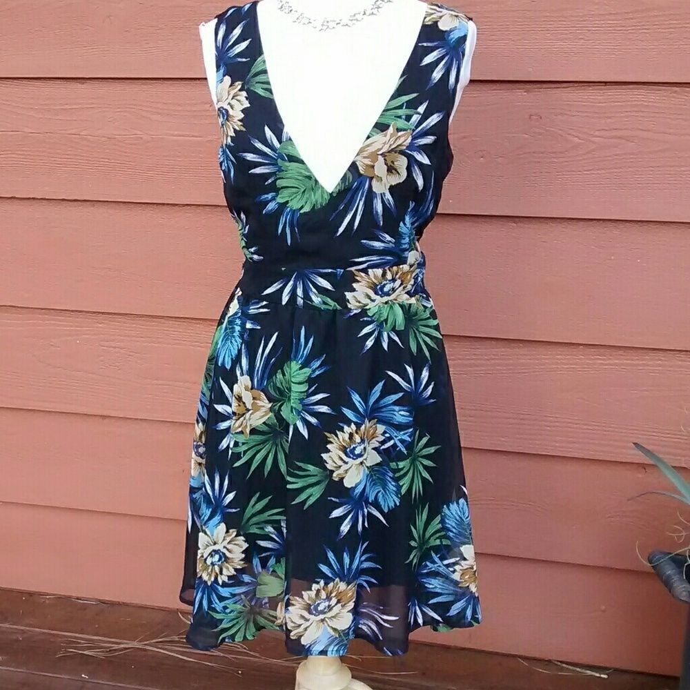 Sapphyra Dress 